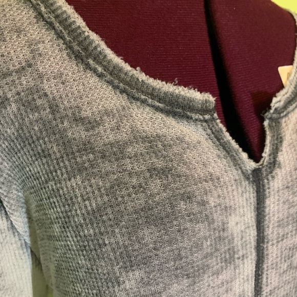 Ecoté Grey/White Waffle Knit Comfy Long Sleeve - Picture 3 of 8